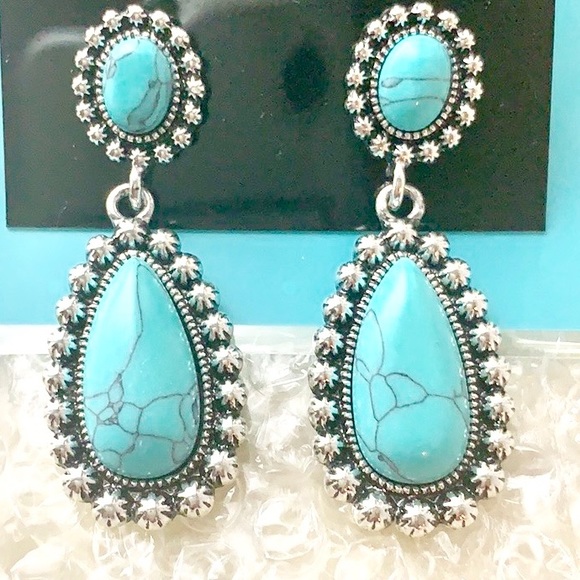 LAST! Sterling silver turquoise studded earrings - Picture 2 of 3